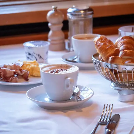 מלון Historisches Alpinhotel גרימזל הוספיץ