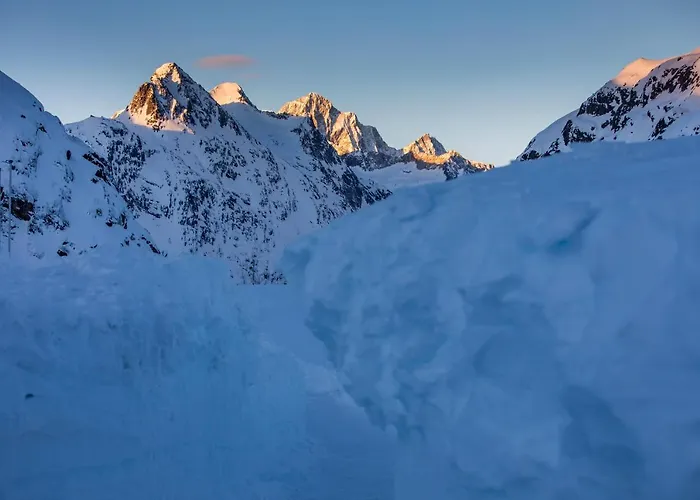 Historisches Alpinhotel 4* Grimsel Hospiz